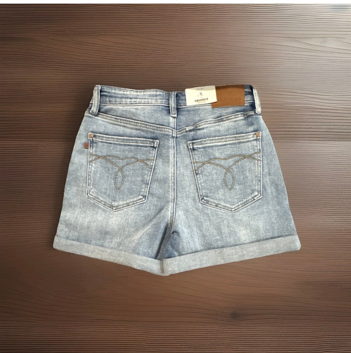 Judy Blue Women's Light Wash Blue Denim Cuffed Shorts S High Rise 5-Pocket